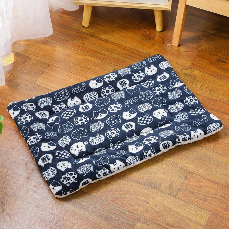 Plush Pet Sleeping Mat – Soft Warm Cushion for Cats & Dogs