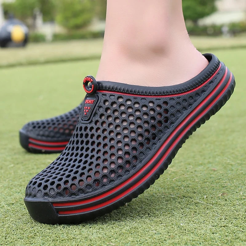 Hollow-Out Beach Clogs – Lightweight Unisex Non-Slip Sandals