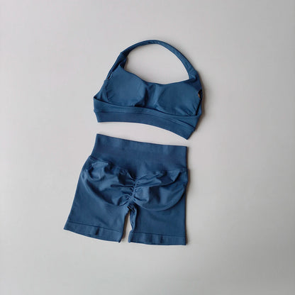 Seamless 2-Piece Workout Set – Halter Sports Bra & High-Waist Shorts