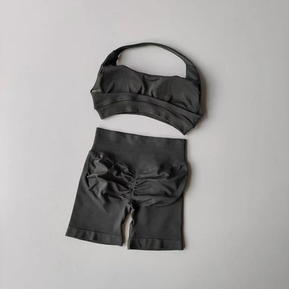 Seamless 2-Piece Workout Set – Halter Sports Bra & High-Waist Shorts