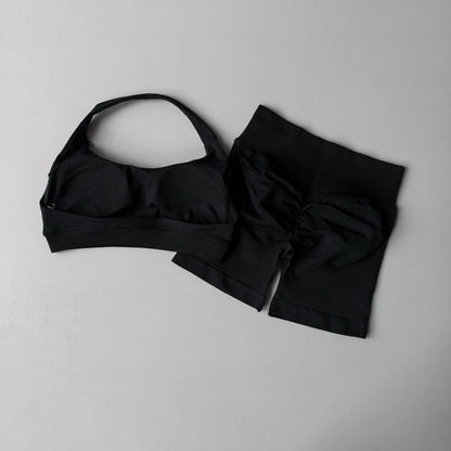 Seamless 2-Piece Workout Set – Halter Sports Bra & High-Waist Shorts
