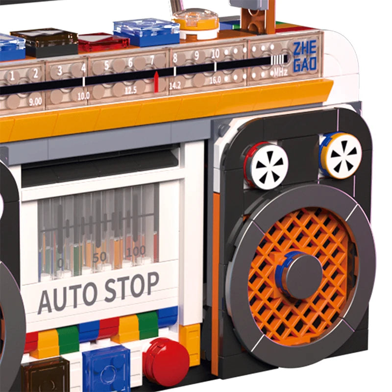 Retro Boombox Building Blocks Set – 554pcs DIY Radio Model Assembly Toy