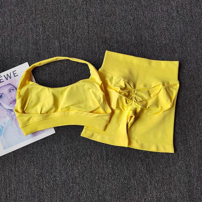 Seamless 2-Piece Workout Set – Halter Sports Bra & High-Waist Shorts