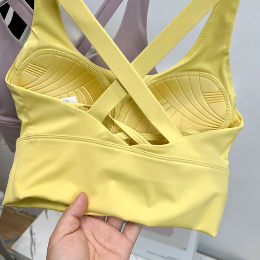 High-Impact Sports Bra with Built-In Cup – Shockproof Cross-Back