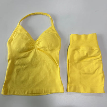 Seamless 2-Piece Gym Set for Women – Backless Tank Top & Scrunch Shorts