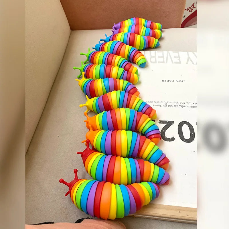 3D Slug Fidget Toy – Articulated Rainbow Caterpillar Sensory Toy
