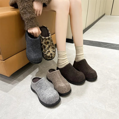 Women's Closed-Toe Flannel Platform Slippers – Retro Chunky Sole Shoes
