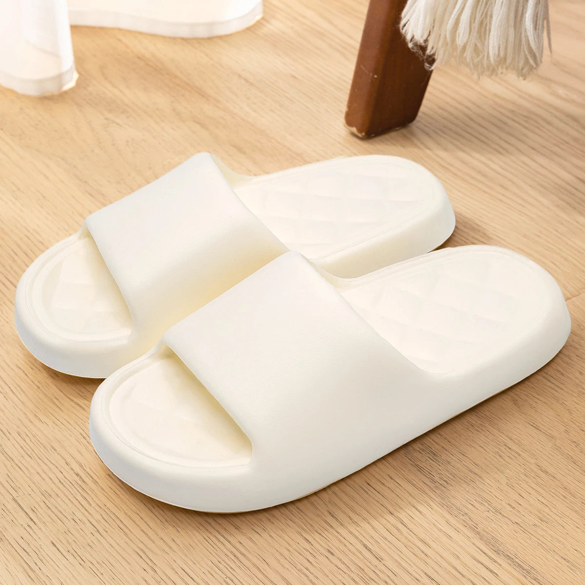 Men's Cloud Slide Sandals – Soft Non-Slip Indoor Outdoor Slippers