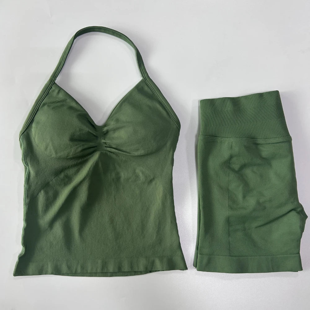 Seamless 2-Piece Gym Set for Women – Backless Tank Top & Scrunch Shorts