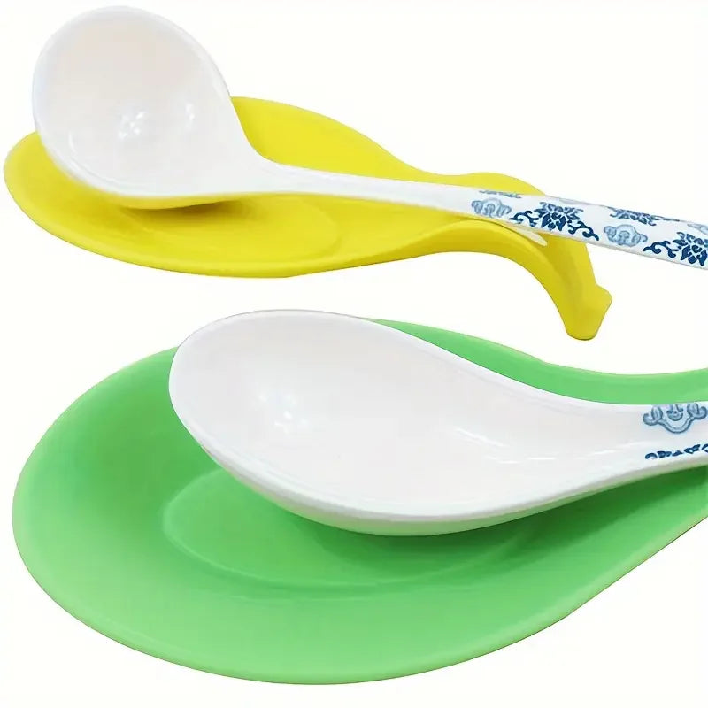 Silicone Spoon Rest - Heat-Resistant Kitchen Utensil Holder (Random Color)