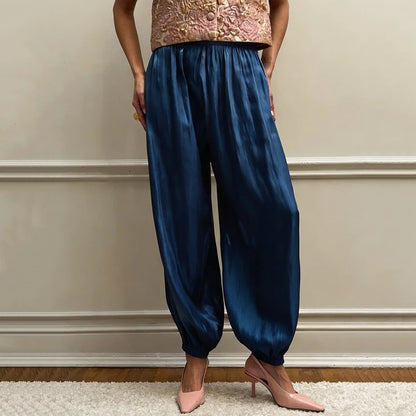 Pleated Loose Harem Pants – Elegant Crepe Bloomers for Women