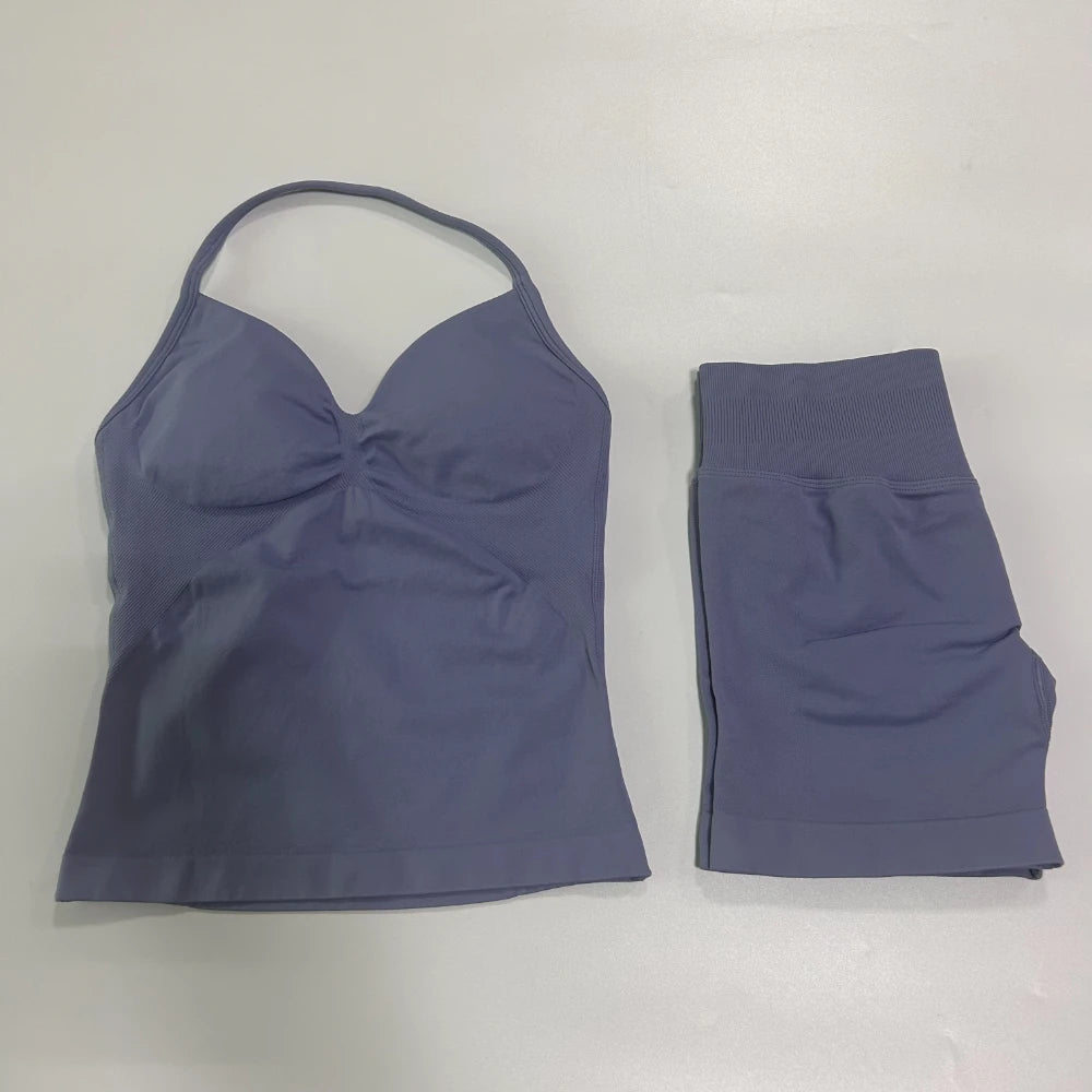 Seamless 2-Piece Gym Set for Women – Backless Tank Top & Scrunch Shorts