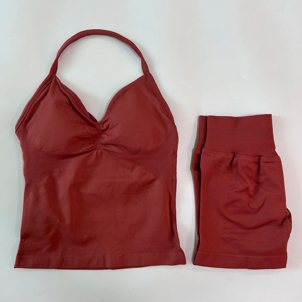 Seamless 2-Piece Gym Set for Women – Backless Tank Top & Scrunch Shorts