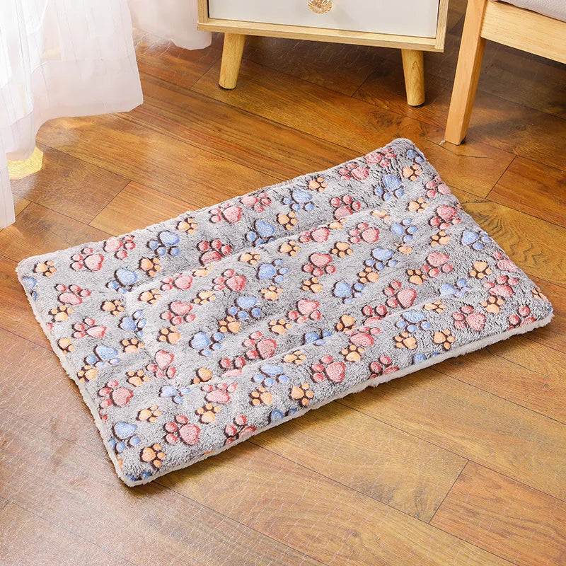 Plush Pet Sleeping Mat – Soft Warm Cushion for Cats & Dogs