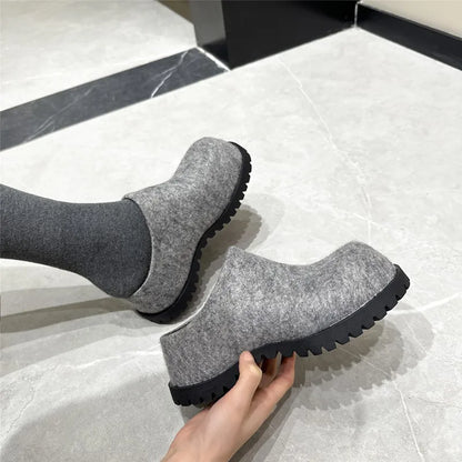 Women's Closed-Toe Flannel Platform Slippers – Retro Chunky Sole Shoes