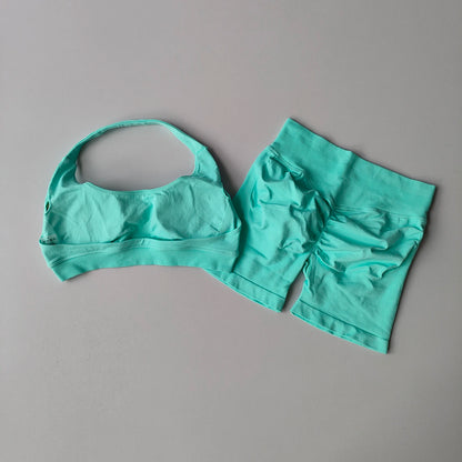 Seamless 2-Piece Workout Set – Halter Sports Bra & High-Waist Shorts