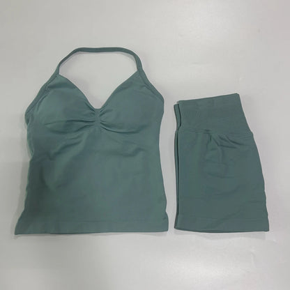 Seamless 2-Piece Gym Set for Women – Backless Tank Top & Scrunch Shorts