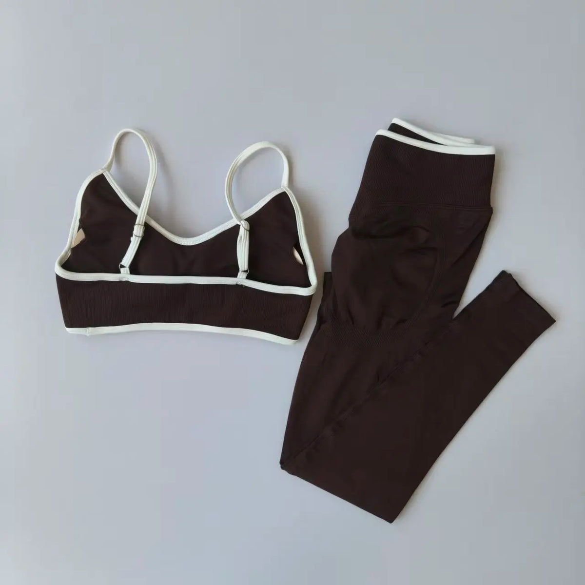Seamless 2-Piece Workout Set – Women's Sports Bra & High-Waist Leggings