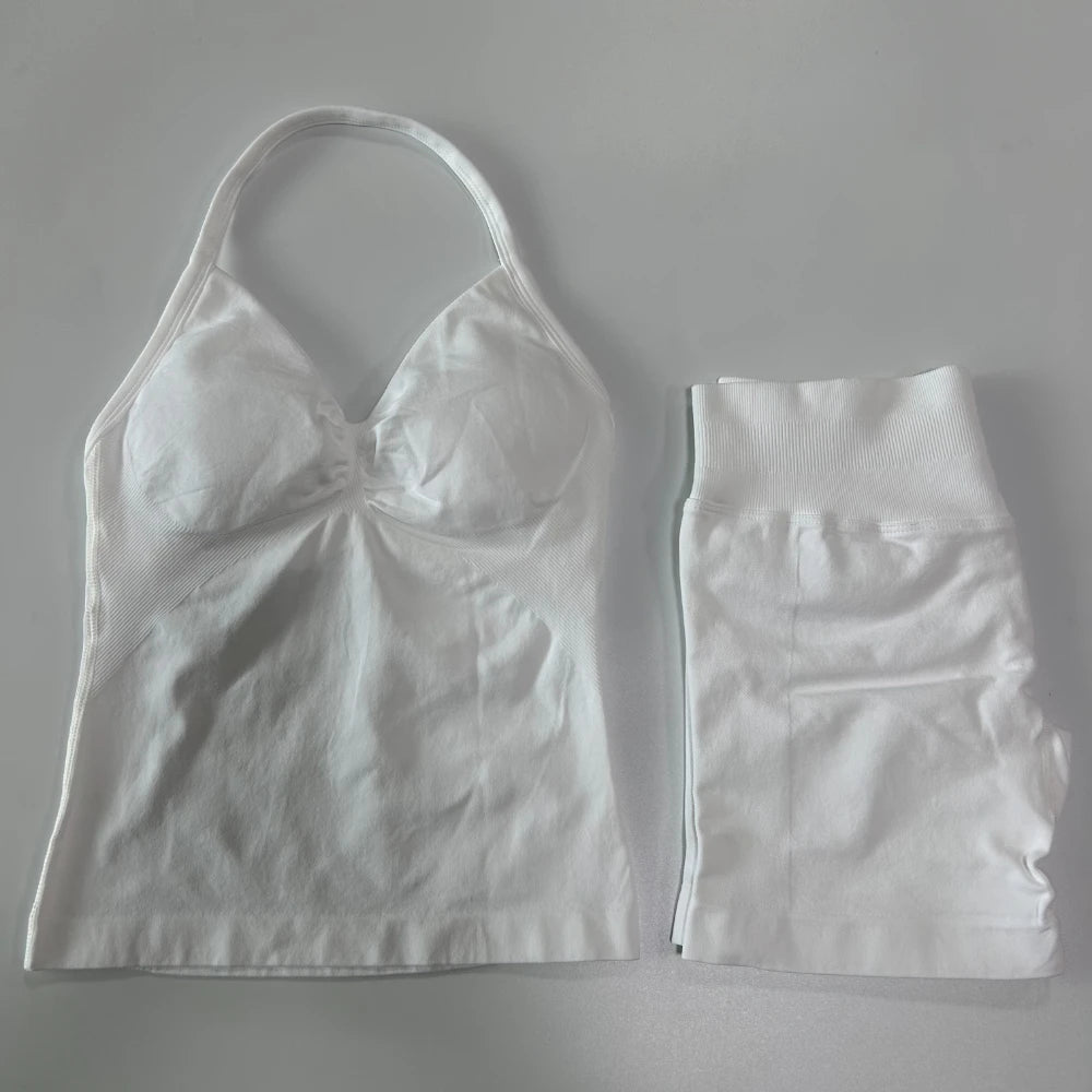 Seamless 2-Piece Gym Set for Women – Backless Tank Top & Scrunch Shorts