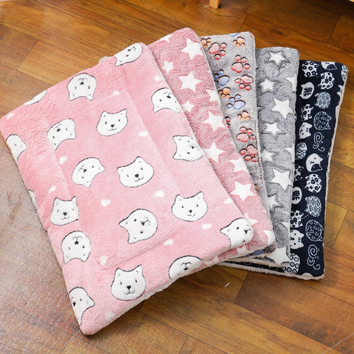 Plush Pet Sleeping Mat – Soft Warm Cushion for Cats & Dogs
