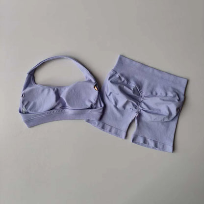 Seamless 2-Piece Workout Set – Halter Sports Bra & High-Waist Shorts