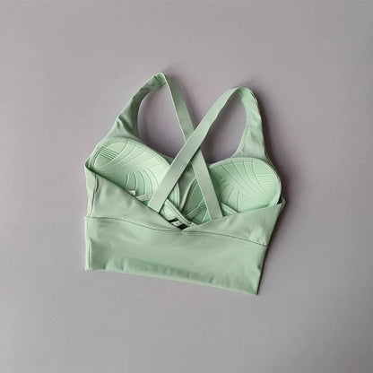 High-Impact Sports Bra with Built-In Cup – Shockproof Cross-Back