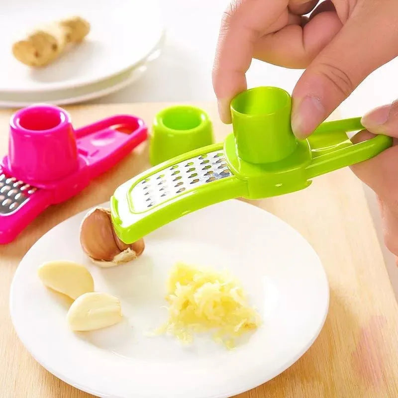 Manual Garlic Grater & Chopper – Hand-Press Mincing Tool