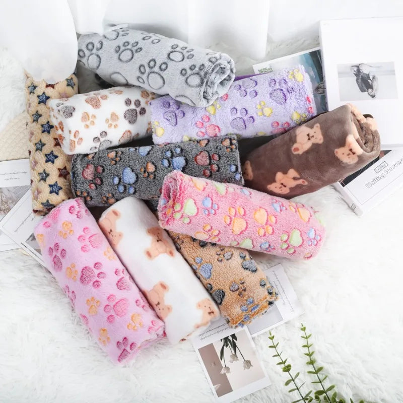 Soft Flannel Pet Blanket – Warm Paw Print Mat for Dogs & Cats