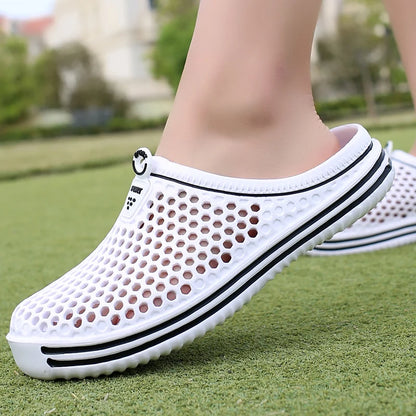 Hollow-Out Beach Clogs – Lightweight Unisex Non-Slip Sandals